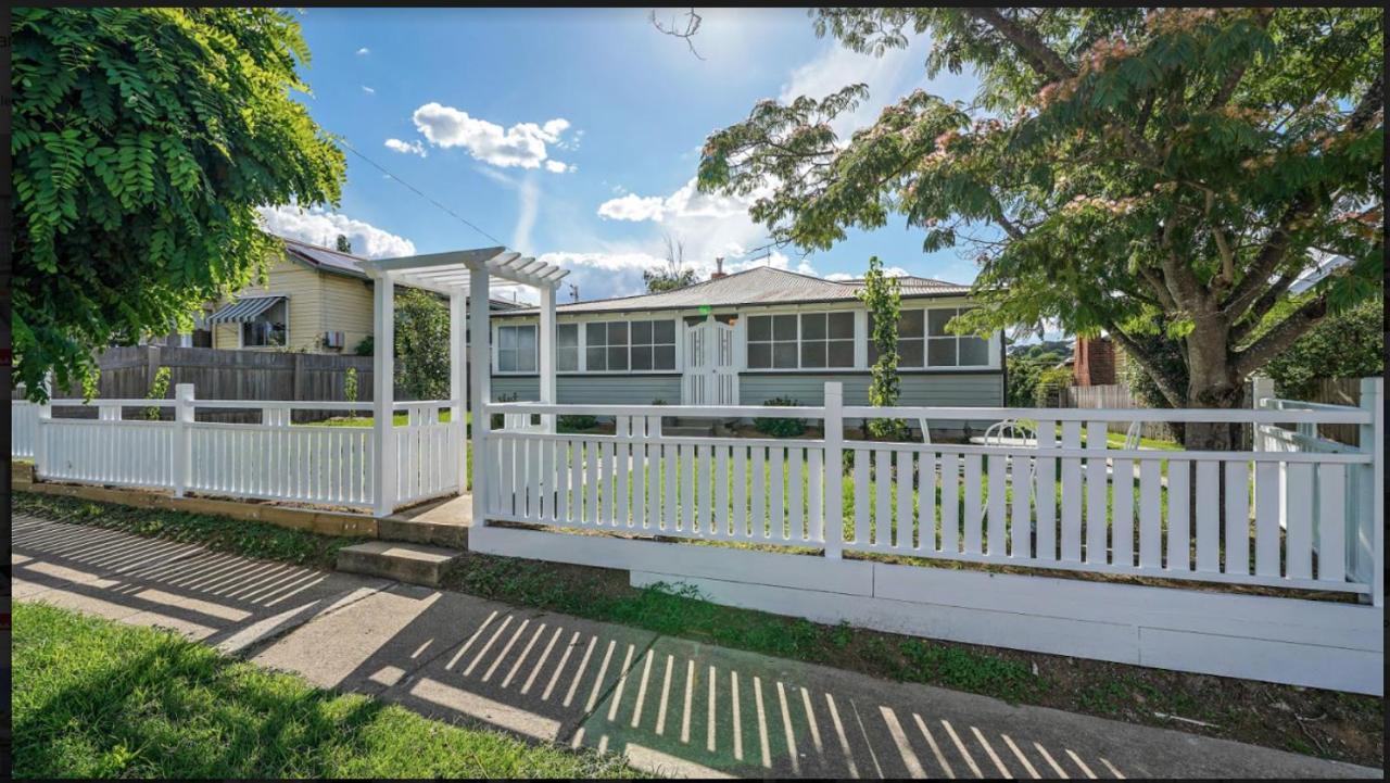 "Donnelly House" Tenterfield Exterior foto